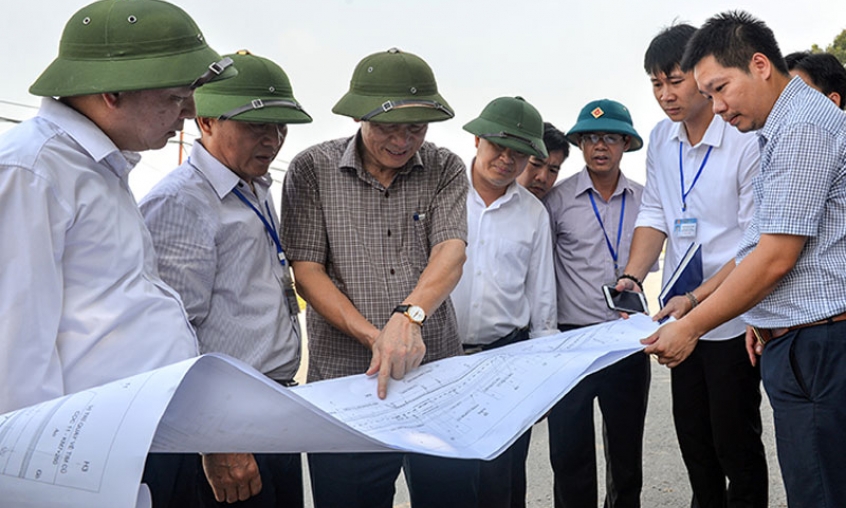 Lãnh đạo tỉnh kiểm tra một số công trình giao thông trên địa bàn huyện Quế Võ