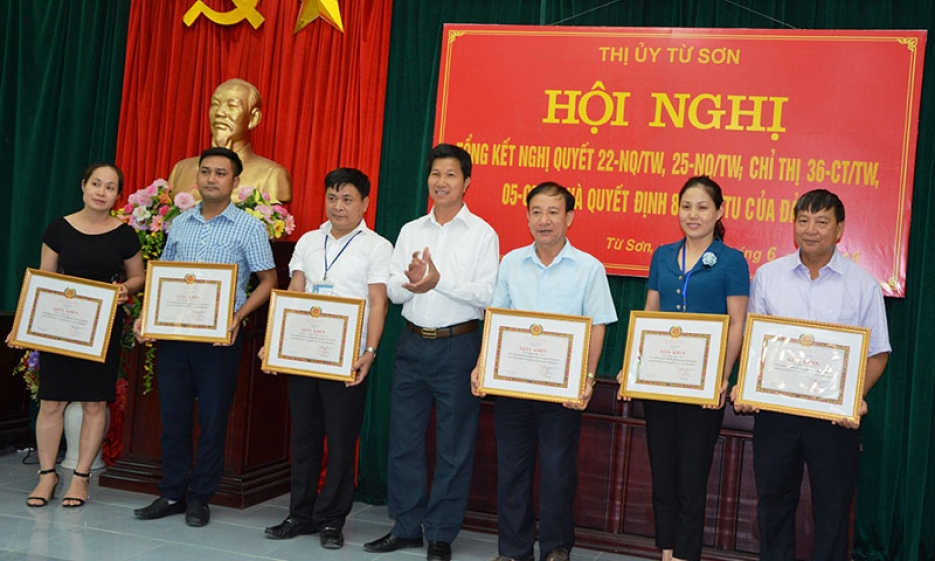 Thị xã Từ Sơn nâng cao năng lực lãnh đạo và sức chiến đấu của tổ chức Đảng và chất lượng đảng viên