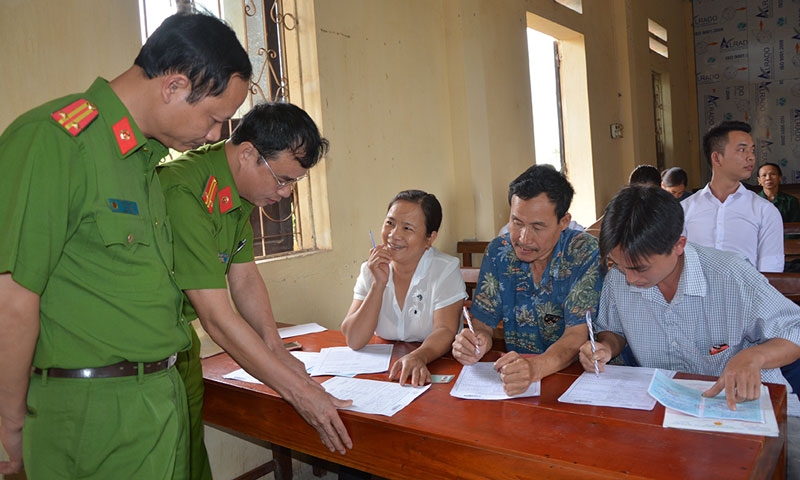 Phấn đấu bảo đảm đúng tiến độ triển khai Dự án xây dựng cơ sở dữ liệu quốc gia về dân cư