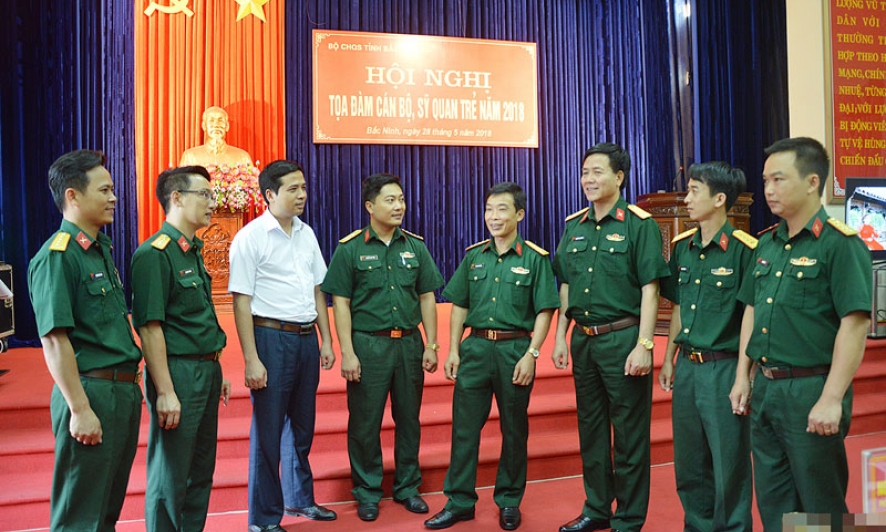 Để sỹ quan trẻ cống hiến  và trưởng thành
