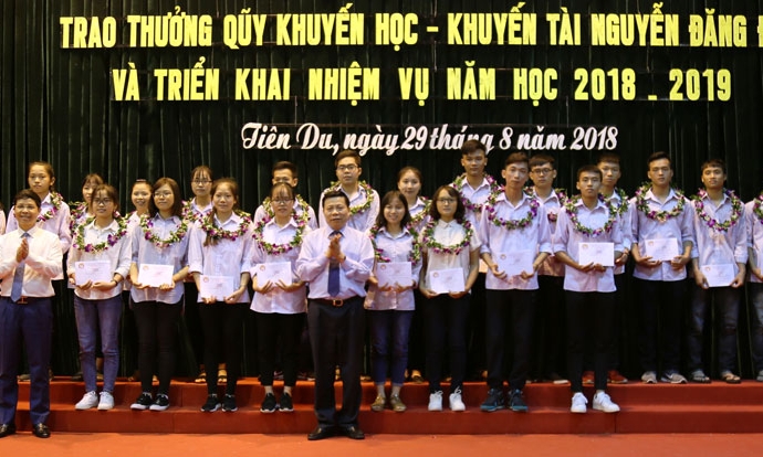 Hơn 250 học sinh, giáo viên được Quỹ Khuyến học- khuyến tài Nguyễn Đăng Đạo vinh danh, khen thưởng