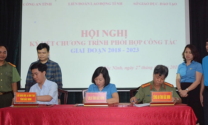 Ký kết chương trình phối hợp công tác giữa LĐLĐ tỉnh, Công an tỉnh, Sở Giáo dục và Đào tạo giai đoạn 2018-2023