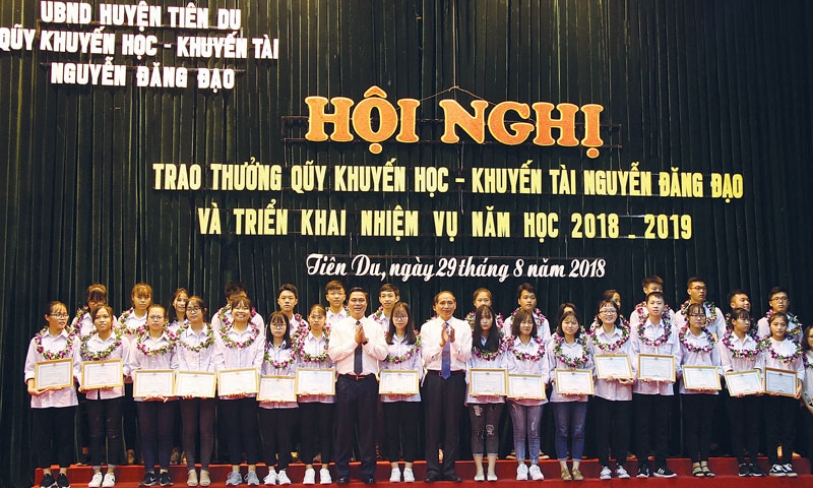 Nhìn lại công tác thi đua  khuyến học, khuyến tài ở Tiên Du