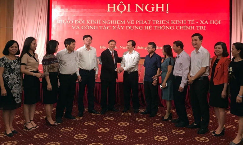 Đoàn cán bộ tỉnh Hà Tĩnh nghiên cứu kinh nghiệm tại Bắc Ninh