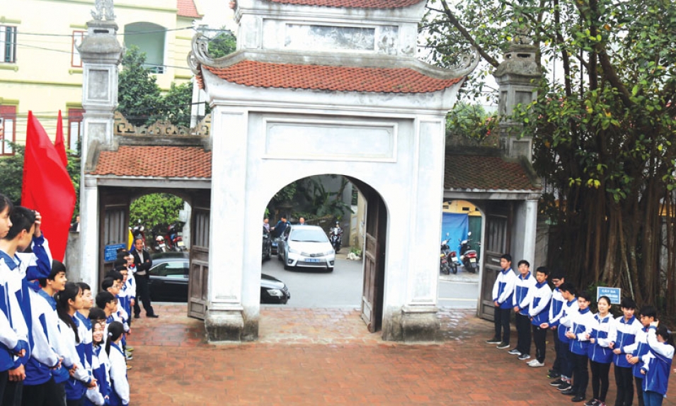 Đi lên gặp Tiến sĩ, đi xuống gặp Quận công