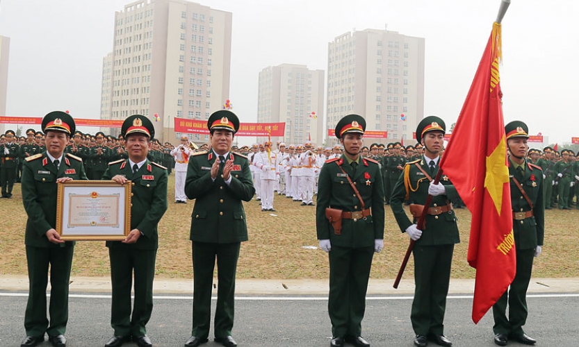 Trường Sỹ quan Chính trị: Đón nhận Huân chương Bảo vệ Tổ quốc hạng Nhì
