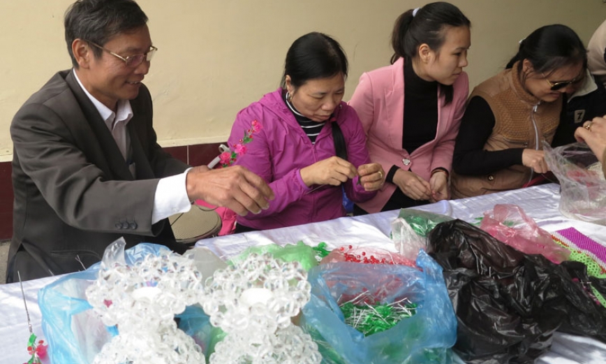 Vật vã mưu sinh