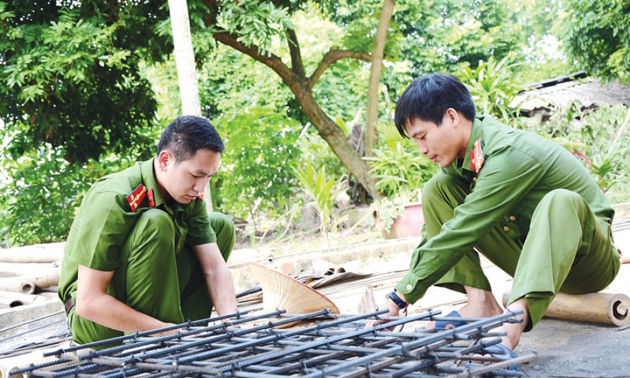 Xung kích giữ vững an ninh trật tự  và hoạt động tình nguyện