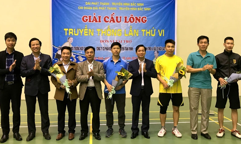 Giải cầu lông chào mừng 88 năm ngày thành lập Đoàn TNCS Hồ Chí Minh