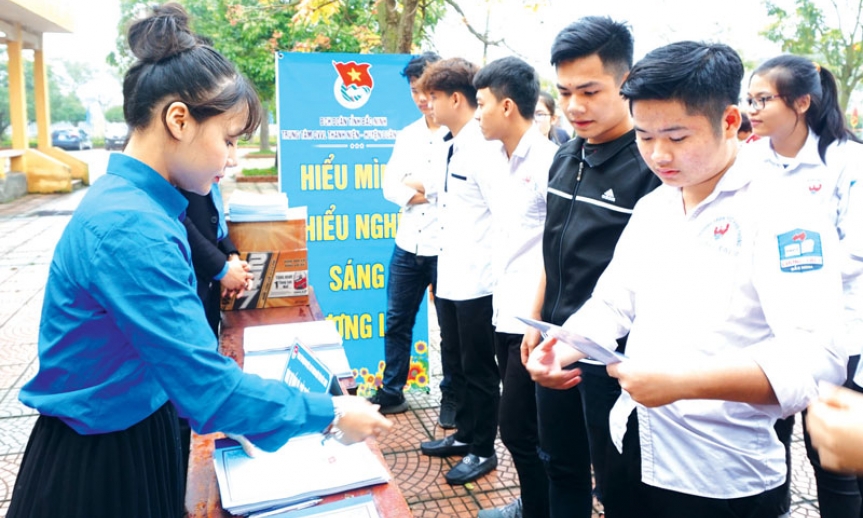 Đẩy mạnh hoạt động tư vấn, hướng nghiệp cho học sinh THPT