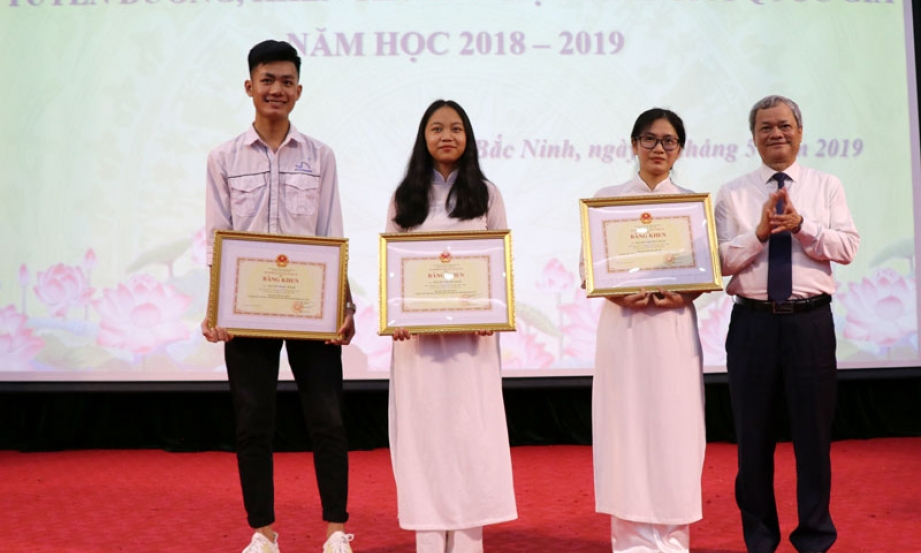 Khen thưởng học sinh giỏi quốc gia năm 2019