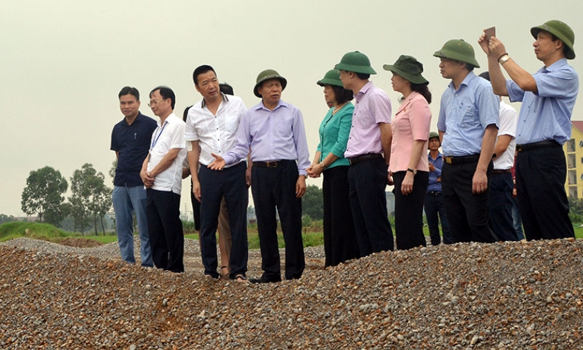 Bí thư Tỉnh ủy Nguyễn Nhân Chiến kiểm tra công tác bảo vệ môi trường tại xã Văn Môn (Yên Phong)