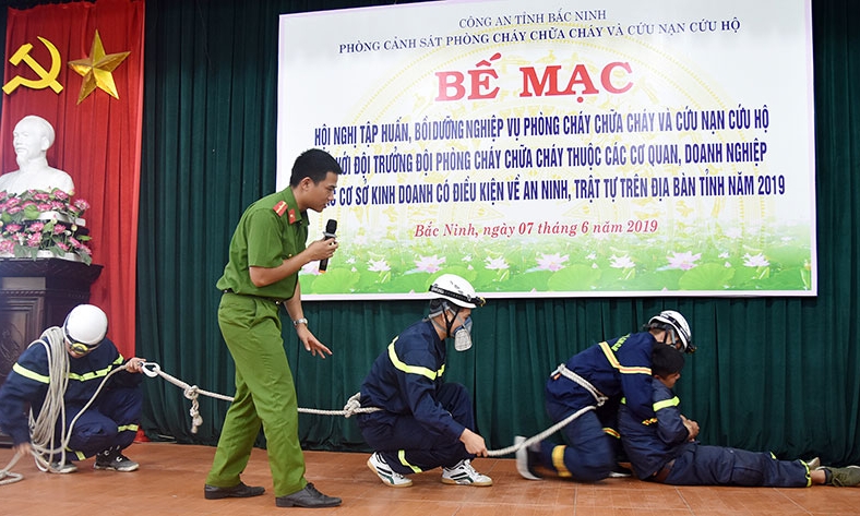 Bế mạc tập huấn nghiệp vụ phòng cháy, chữa cháy và cứu nạn, cứu hộ năm 2019