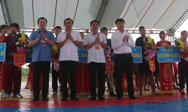 90 đô vật dự giải vật dân tộc trẻ và thiếu niên toàn quốc lần thứ 21 năm 2019