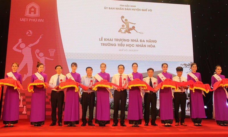 Chủ tịch Ủy ban T.Ư MTTQ Việt Nam Trần Thanh Mẫn dự khánh thành Nhà đa năng trường Tiểu học Nhân Hòa