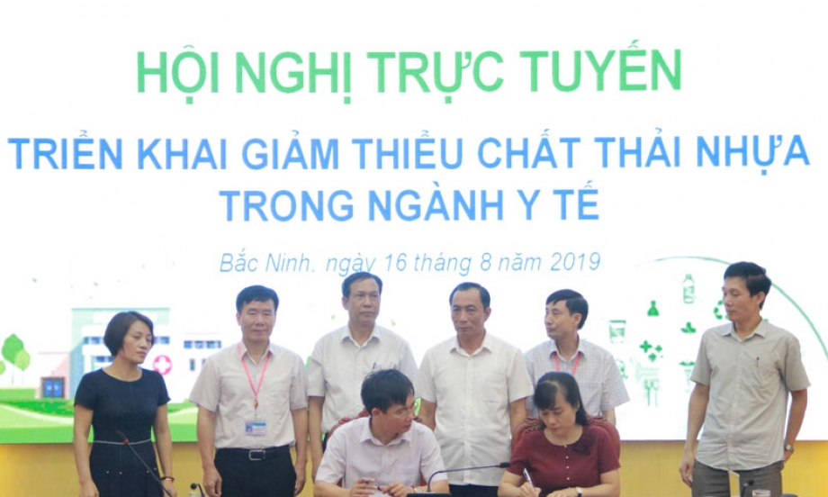 Triển khai các giải pháp giảm thiểu chất thải nhựa trong ngành Y tế