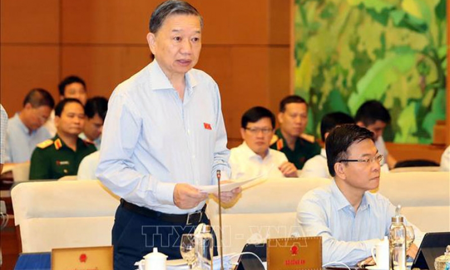Phiên họp thứ 37 của UBTV Quốc hội khóa XIV: Giảm nhiều loại tội phạm nghiêm trọng
