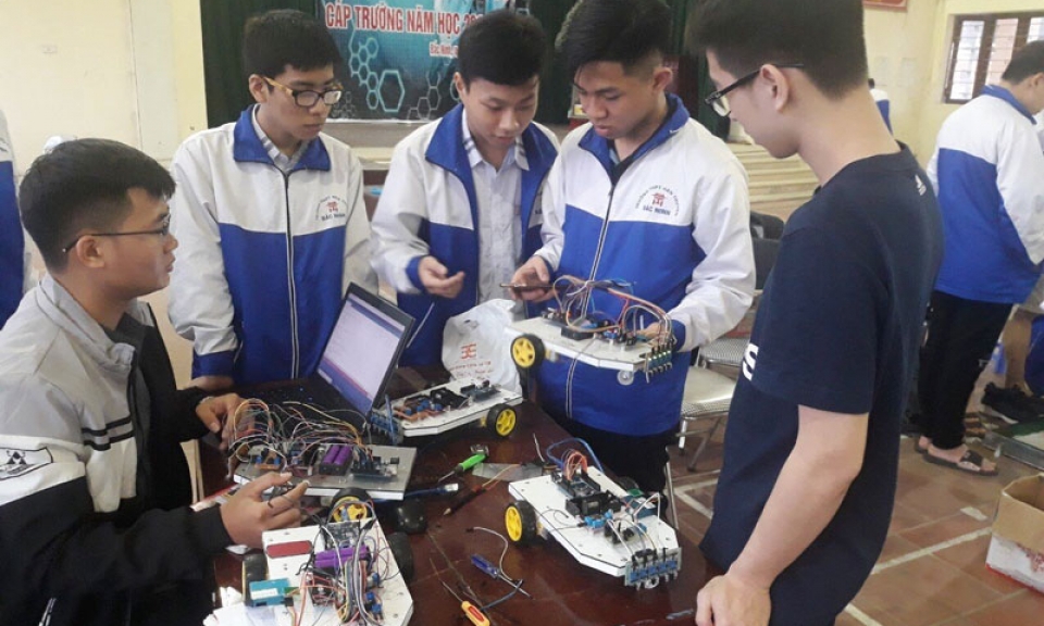 Câu lạc bộ STEM  Trường THPT Hàn Thuyên -  Nuôi dưỡng đam mê công nghệ