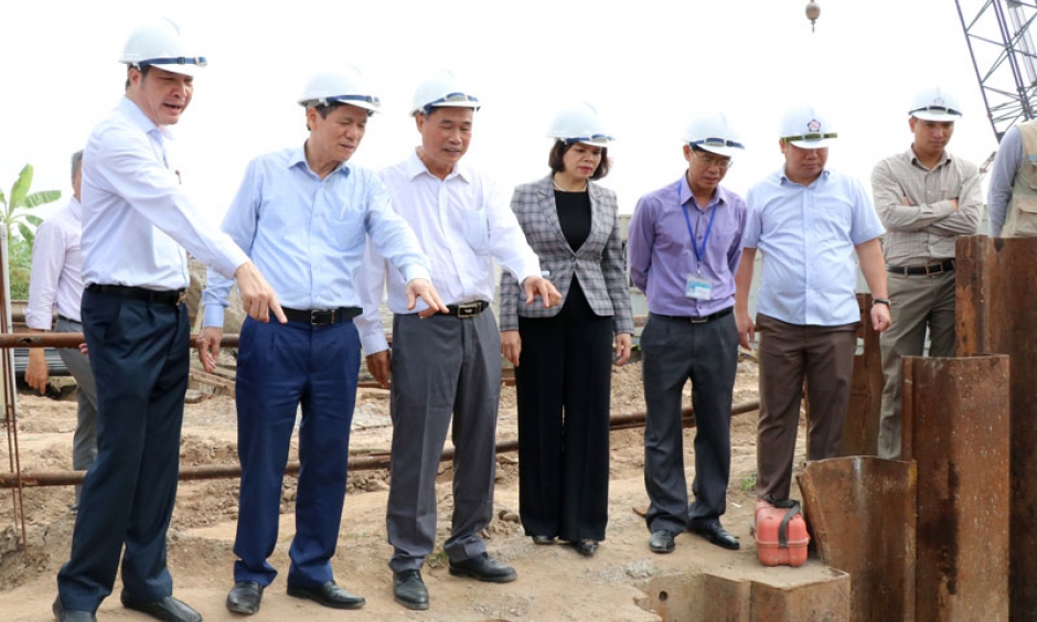Lãnh đạo tỉnh kiểm tra tiến độ thi công dự án cầu Phật Tích – Đại Đồng Thành