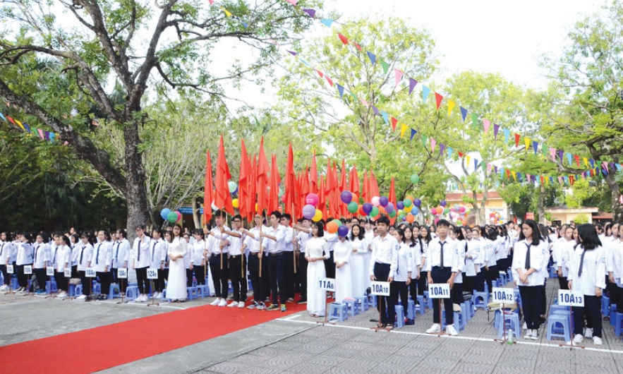 90 năm Trường THPT Lý Thái Tổ Xứng danh Đơn vị Anh hùng Lao động thời kỳ đổi mới