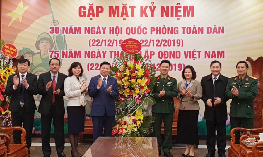 Lãnh đạo tỉnh chúc mừng các đơn vị quân đội nhân kỷ niệm 75 năm Ngày thành lập QĐND Việt Nam và 30 năm Ngày Hội Quốc phòng toàn dân