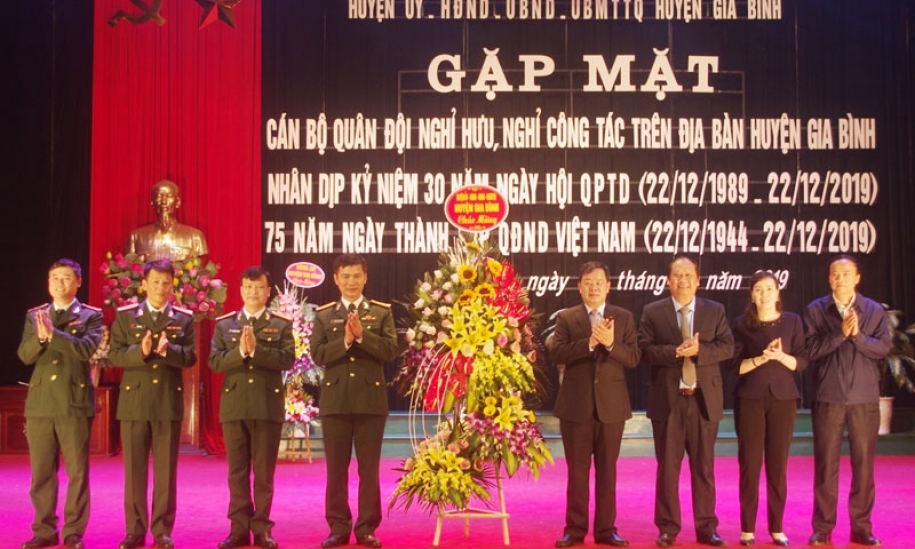 Gia Bình gặp mặt cán bộ Quân đội nghỉ hưu, nghỉ công tác