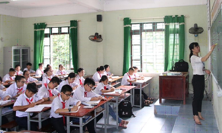 Công nhận 4 trường đạt chuẩn Quốc gia mức độ 2