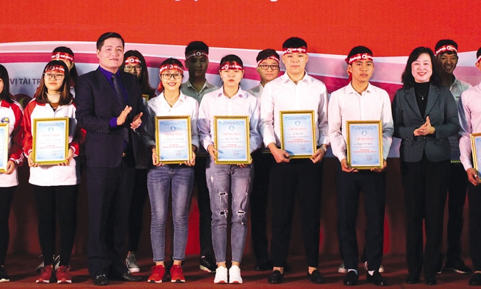 Đẩy mạnh phong trào  “Sinh viên 5 tốt”