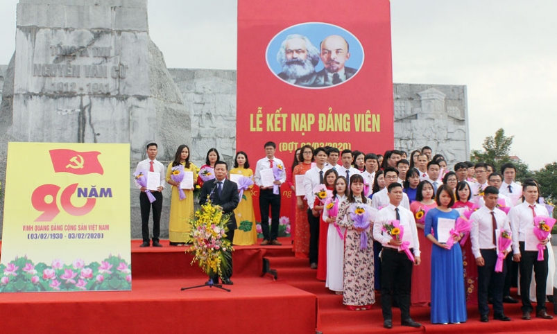 Đảng uỷ Khối Các cơ quan và Doanh nghiệp tỉnh: Kỷ niệm 90 năm Ngày thành lập Đảng Cộng sản Việt Nam và kết nạp  90 đảng viên, đợt 3-2-2020