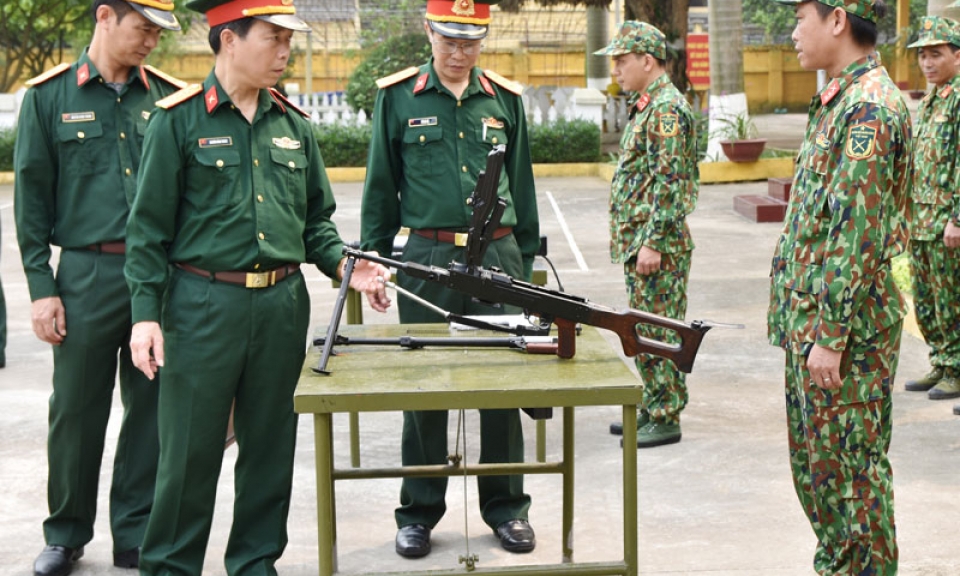 Kiểm tra công tác huấn luyện, sẵn sàng chiến đấu