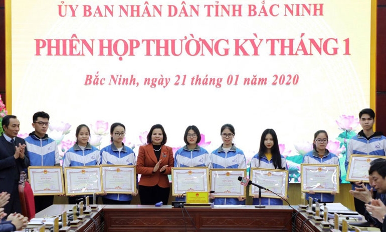 Trái ngọt trường Chuyên