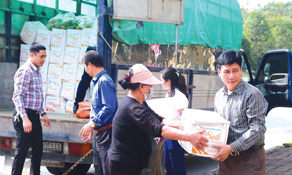 Hội Nông dân tỉnh chung tay  “giải cứu” nông sản