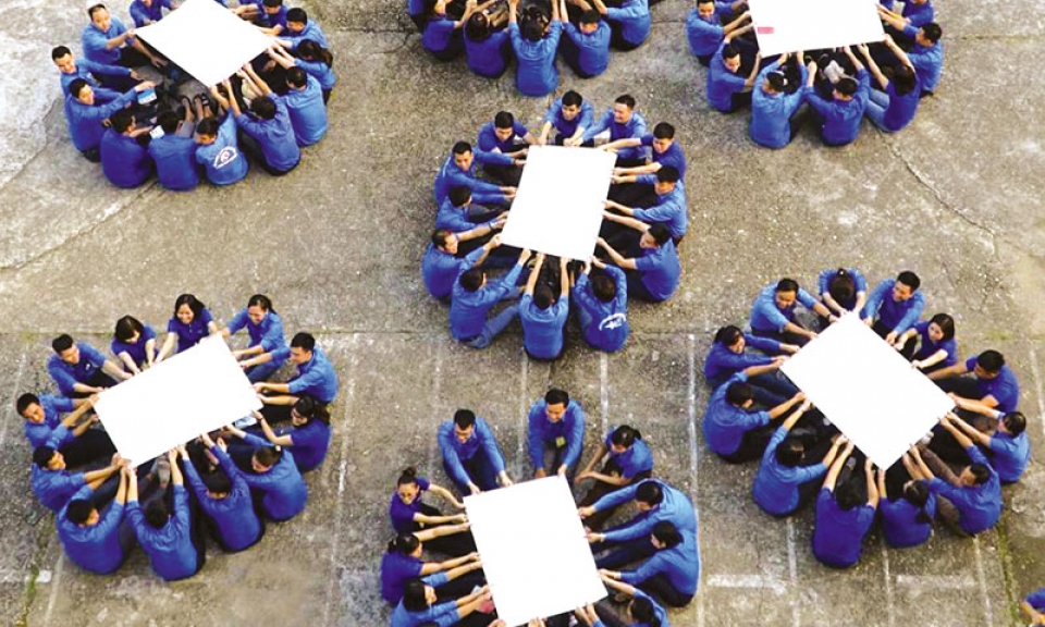 Xây dựng đội ngũ cán bộ Đoàn vững mạnh
