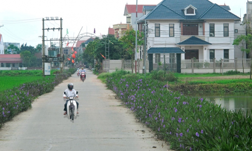 Đưa cán bộ đến gần dân