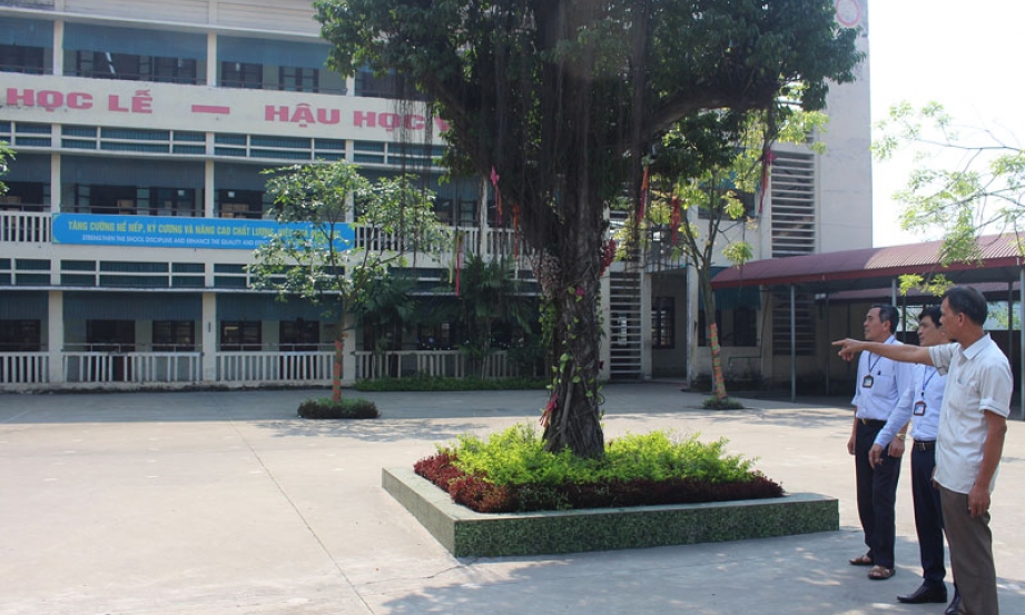 Học và làm theo Bác bằng những việc làm thiết thực
