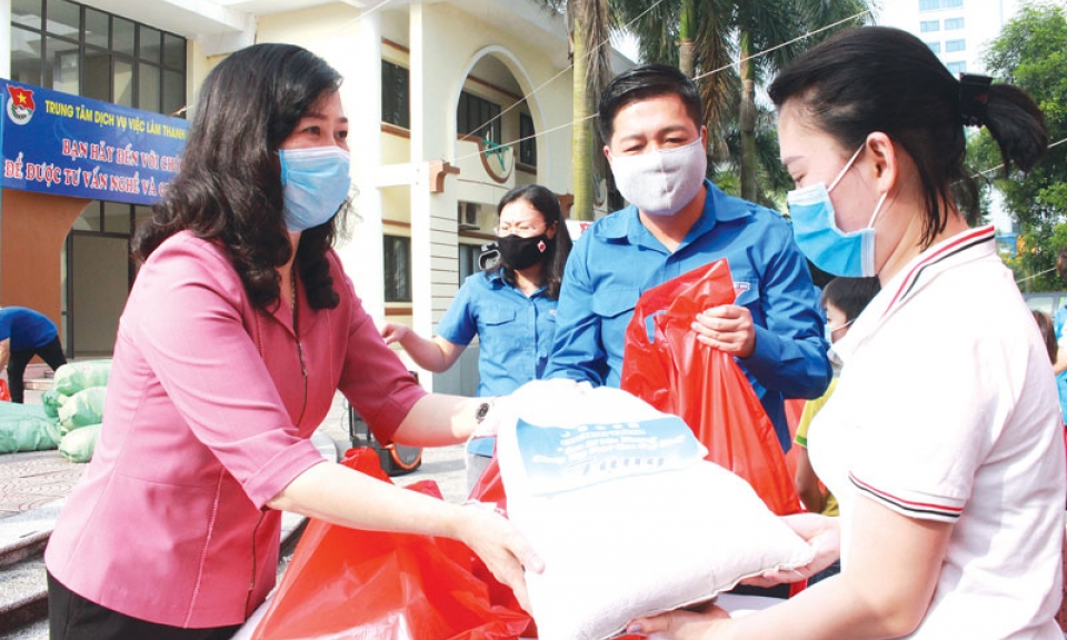 Gần 1.000  đoàn viên thanh niên, sinh viên hiến máu tình nguyện