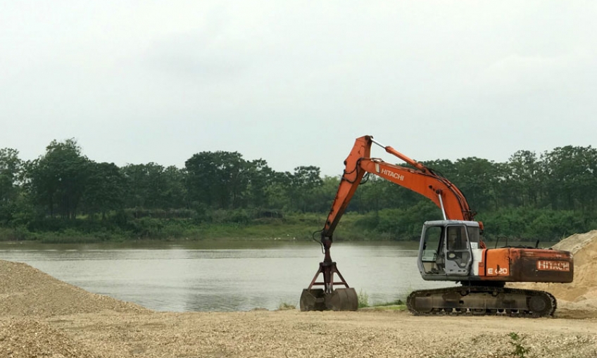 Dừng hoạt động các bãi tập kết cát, sỏi lòng sông và vật liệu xây dựng đến hết 30-11
