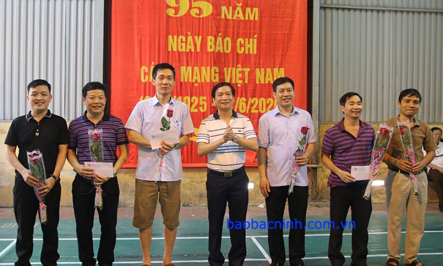 Giải thể thao chào mừng 95 năm ngày Báo chí cách mạng Việt Nam