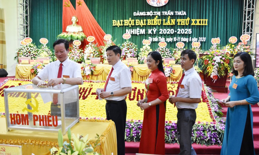 Đại hội Đảng bộ thị trấn Thứa