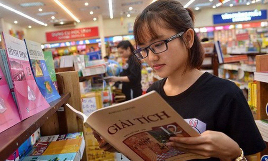 Năm học 2020-2021: Không để học sinh thiếu hoặc phải mua SGK in lậu