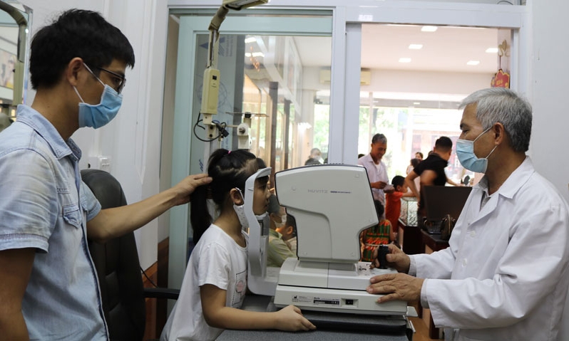 Hơn 300 trẻ bị dị tật được khám sàng lọc miễn phí