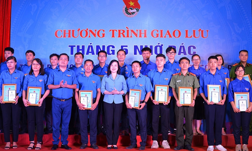 Giao lưu “Tháng 5 nhớ Bác-Tuyên dương thanh niên tiên tiến làm theo lời Bác” năm 2020