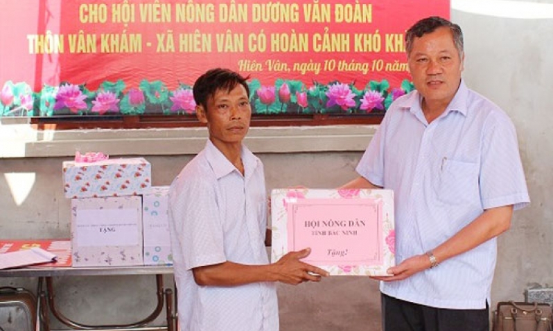 Ấm áp nghĩa tình nông dân