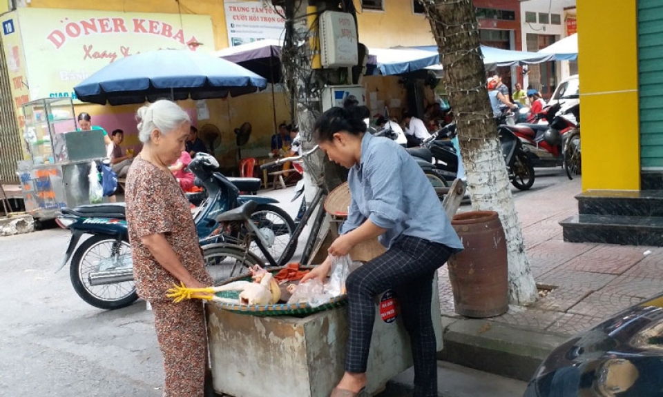 Phòng chống ngộ độc thực phẩm trong mùa hè oi nóng - Không thể lơ là