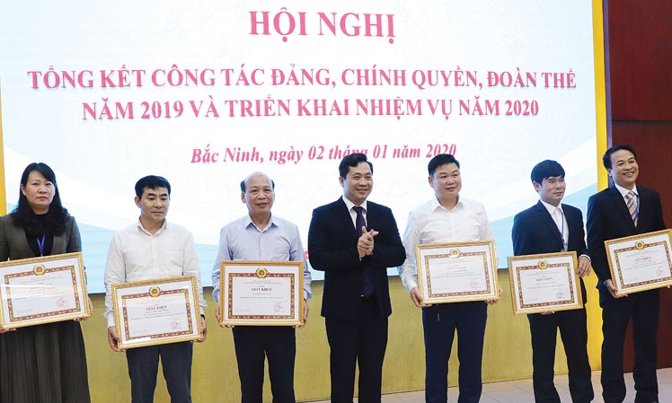 Phát huy vai trò của tổ chức Đảng  trong lãnh đạo thực hiện tốt chức năng, nhiệm vụ công tác tham mưu, tổng hợp