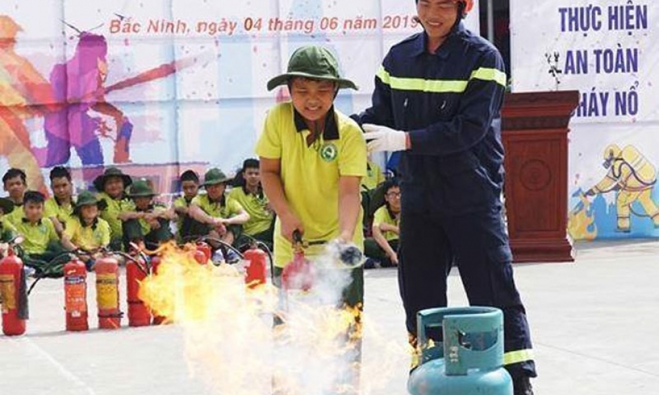 Xung kích, thực hiện  hiệu quả nhiệm vụ  chuyên môn