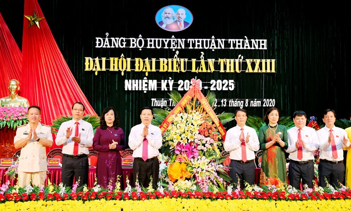 Ngày làm việc thứ Hai, Đại hội đại biểu Đảng bộ  huyện Thuận Thành lần thứ XXIII