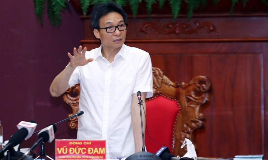 Kiên trì bám chốt, "chung sống an toàn với dịch"