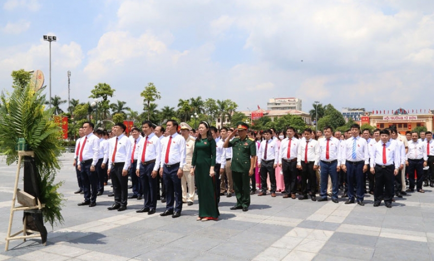 Ngày làm việc thứ Nhất Đại hội Đại biểu Đảng bộ Thị xã Từ Sơn lần thứ XVIII