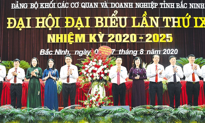 Ngày làm việc thứ Hai, Đại hội Đại biểu Đảng bộ  Khối các Cơ quan và Doanh nghiệp tỉnh lần thứ IX